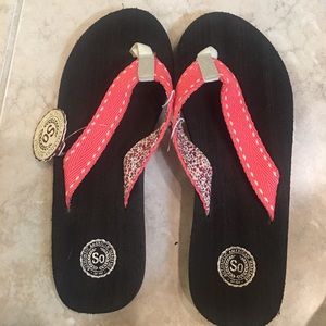 Authentic American Heritage Flip Flops NWT